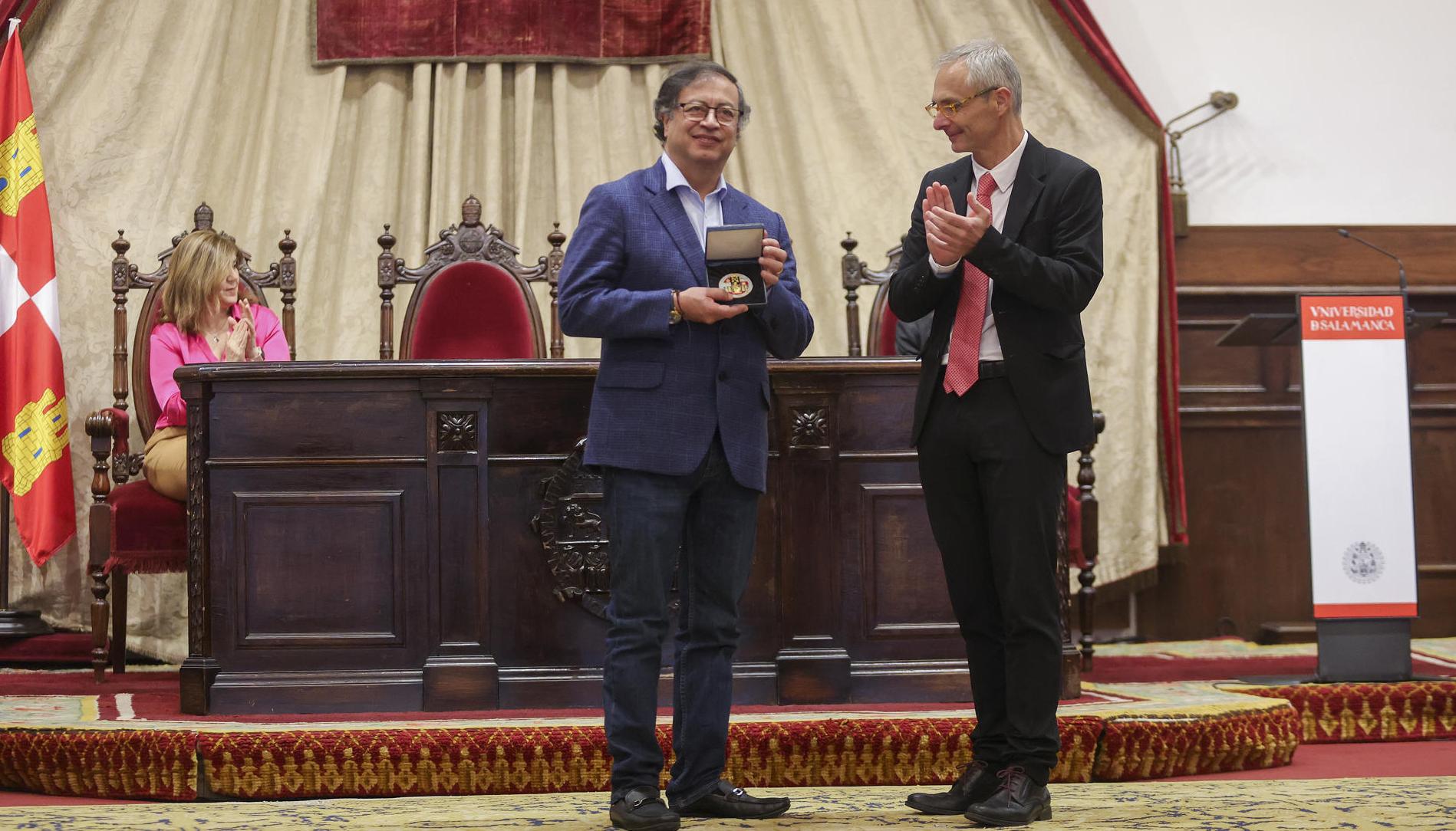 El presidente Gustavo Petro, dio un discurso al recibir la medalla de la Universidad de Salamanca.