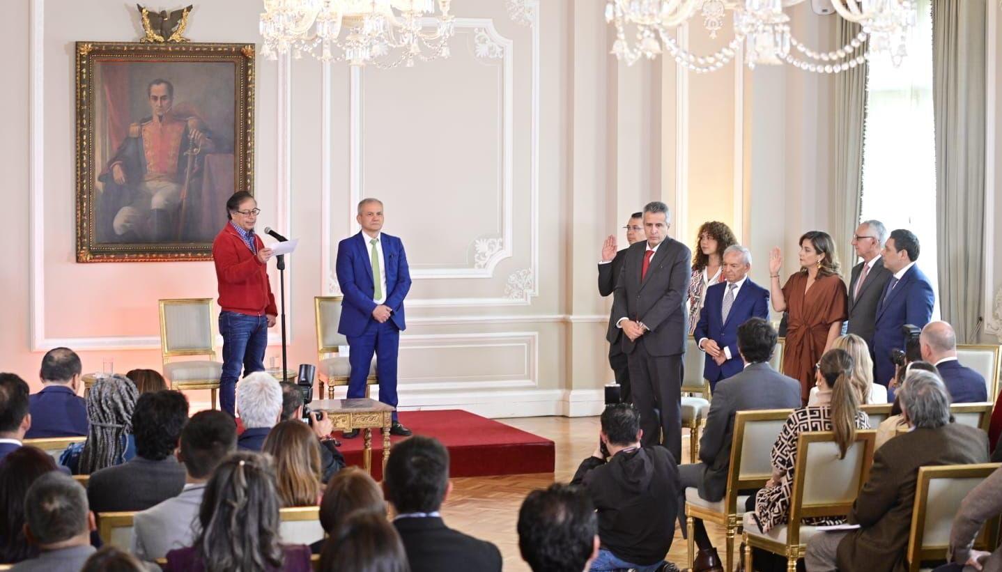 Posesión de nuevos ministros