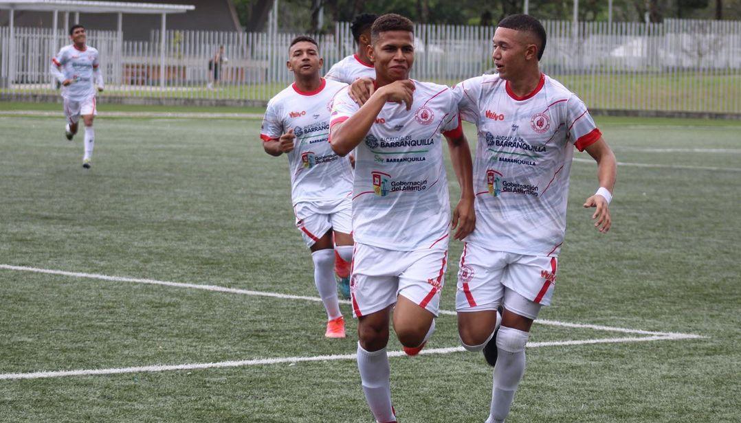 Jugadores de Atlántico celebran uno de los goles ante Caldas. 