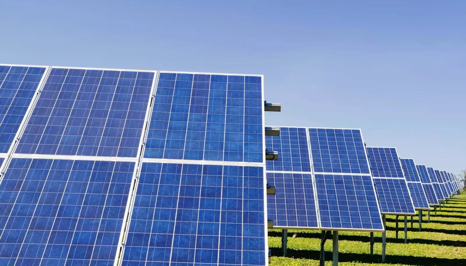 La aceleración en el despliegue de renovables van a permitir prescindir de 230 teravatios hora de electricidad generados con combustibles fósiles