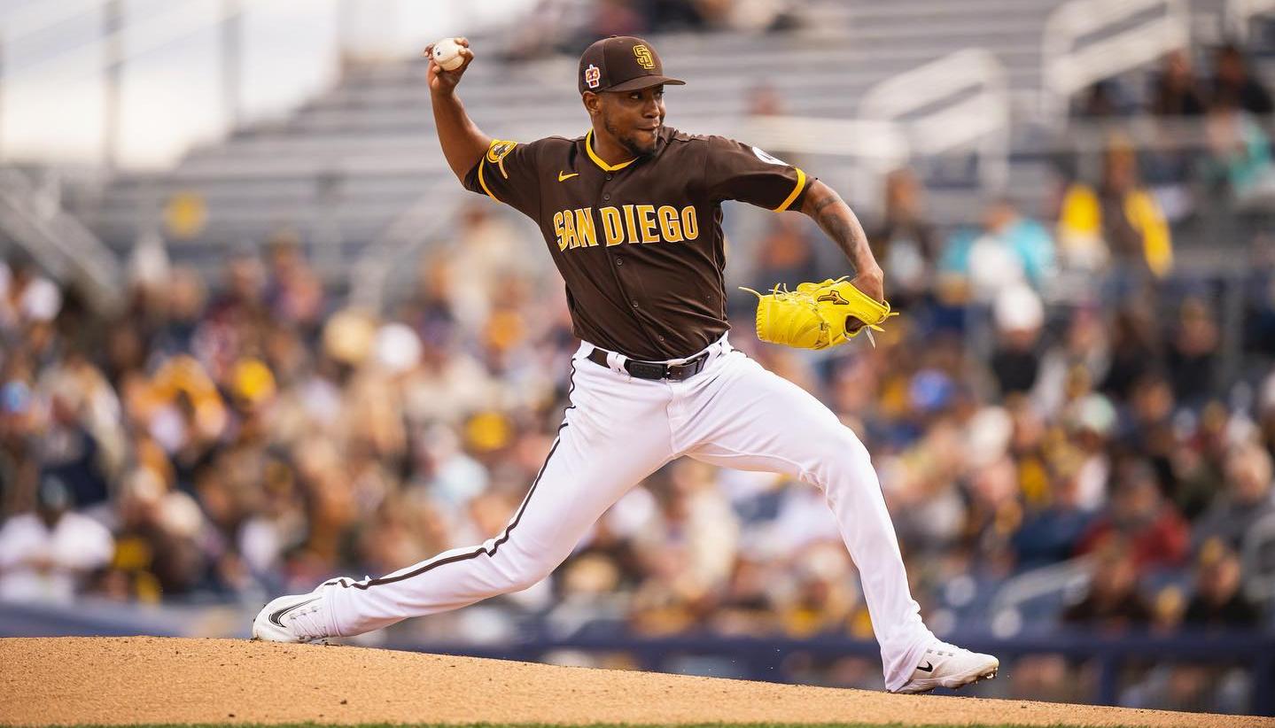Julio Teherán había firmado contrato de liga menor con los Padres de San Diego.