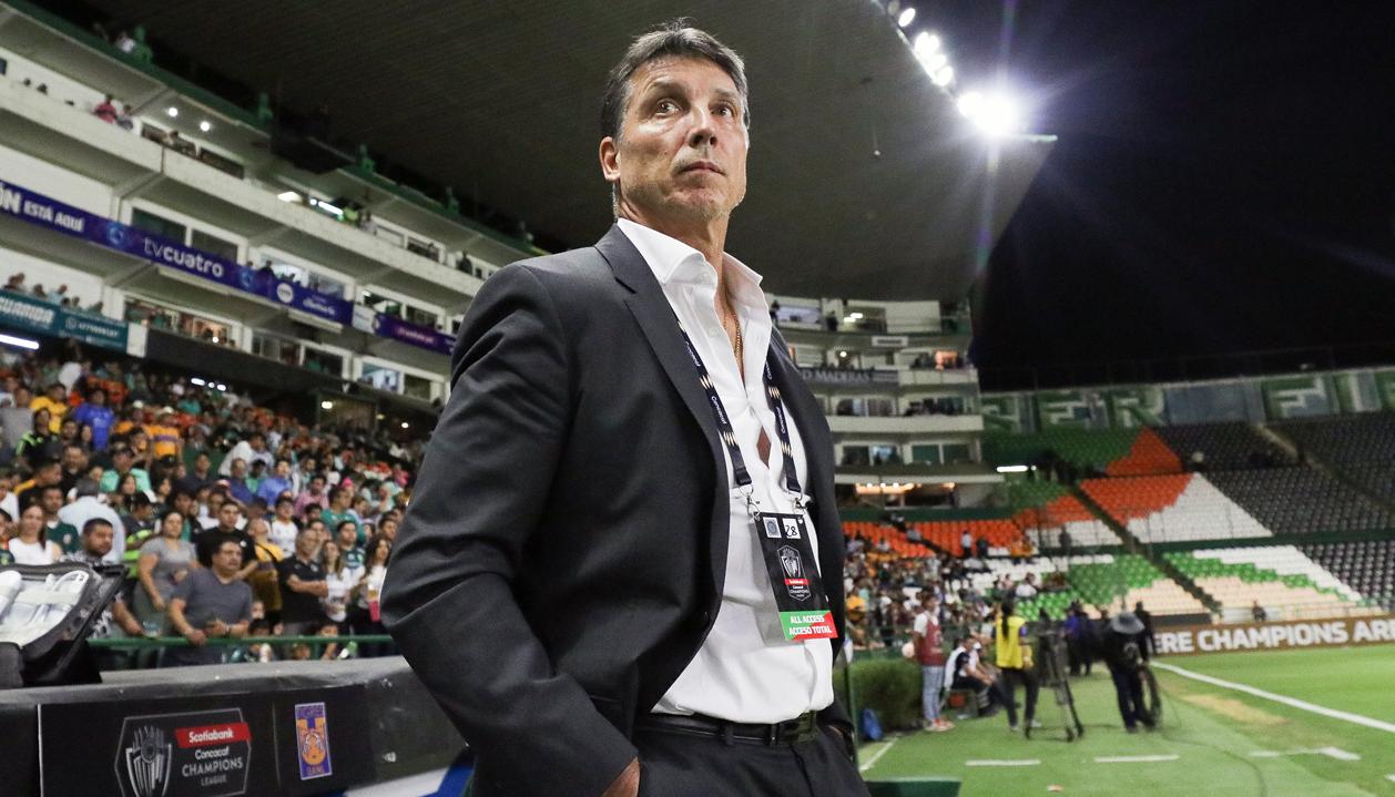 Robert Dante Siboldi, exportero del Junior y técnico campeón en México.