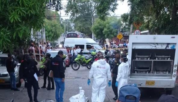 El CTI de la Fiscalía se encargó de la inspección del cuerpo del presunto ladrón. 