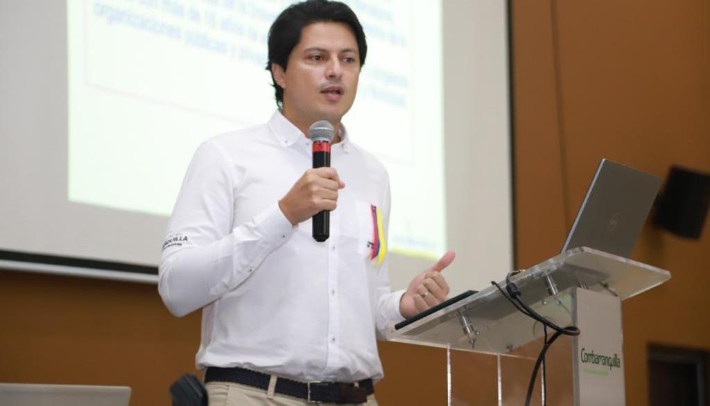 El Personero Distrital Miguel Alzate.
