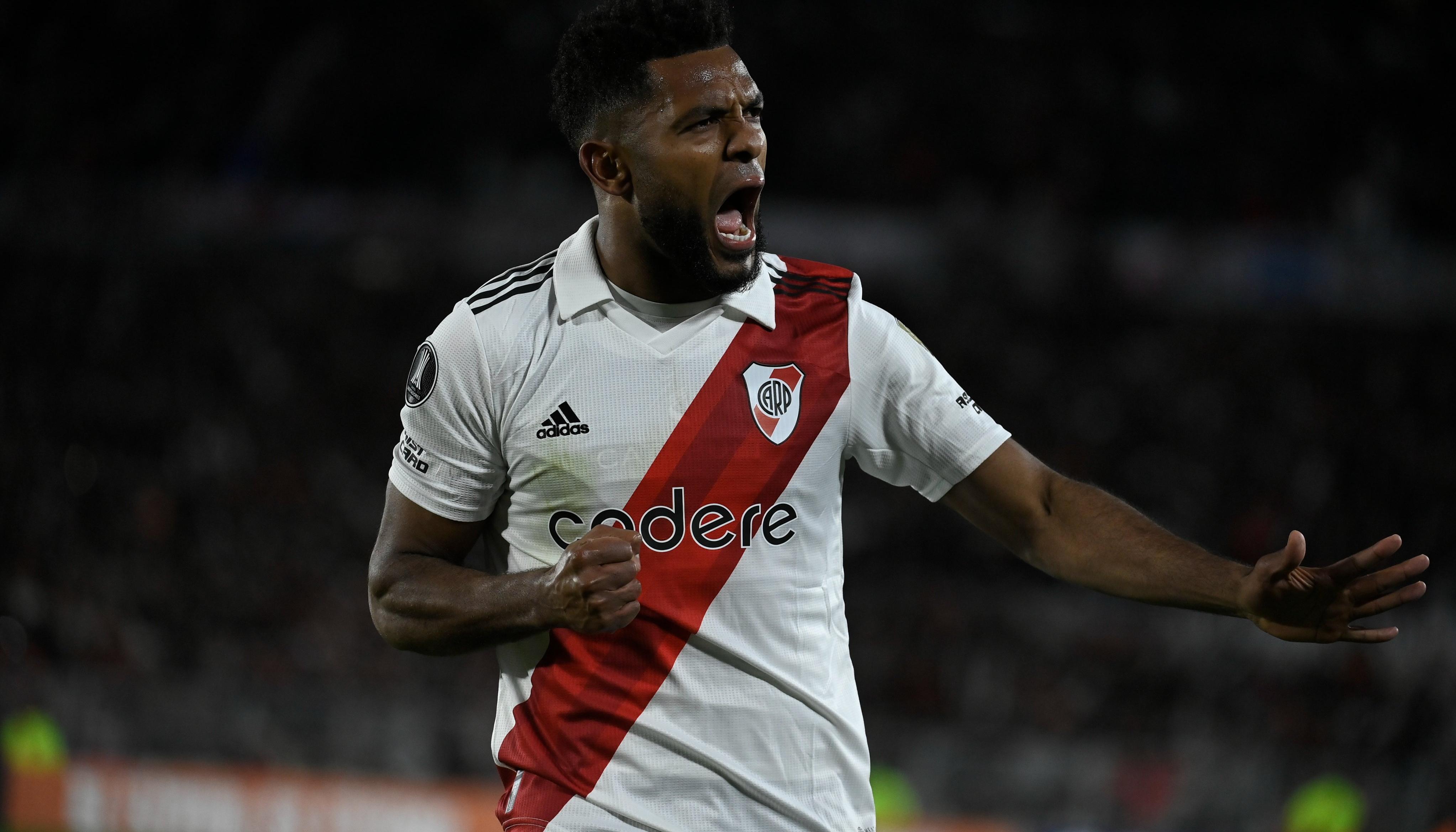 Miguel Ángel Borja celebra su gol.