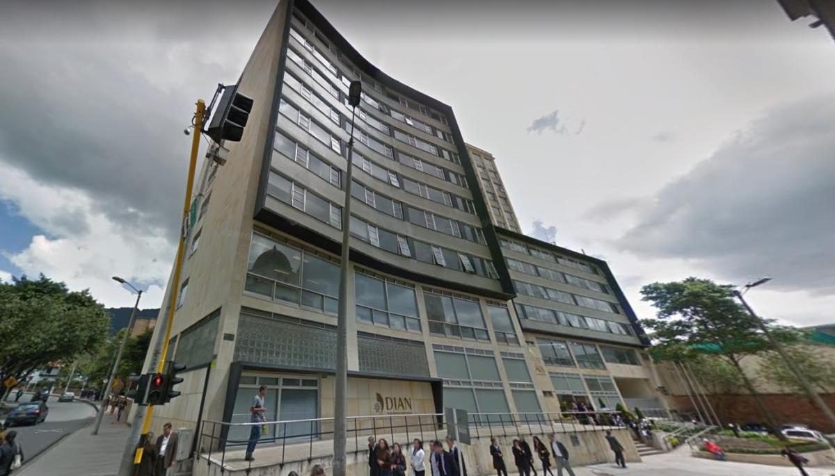 Edificio de la Dian en Bogotá, donde se produjo la inspección del CTI.