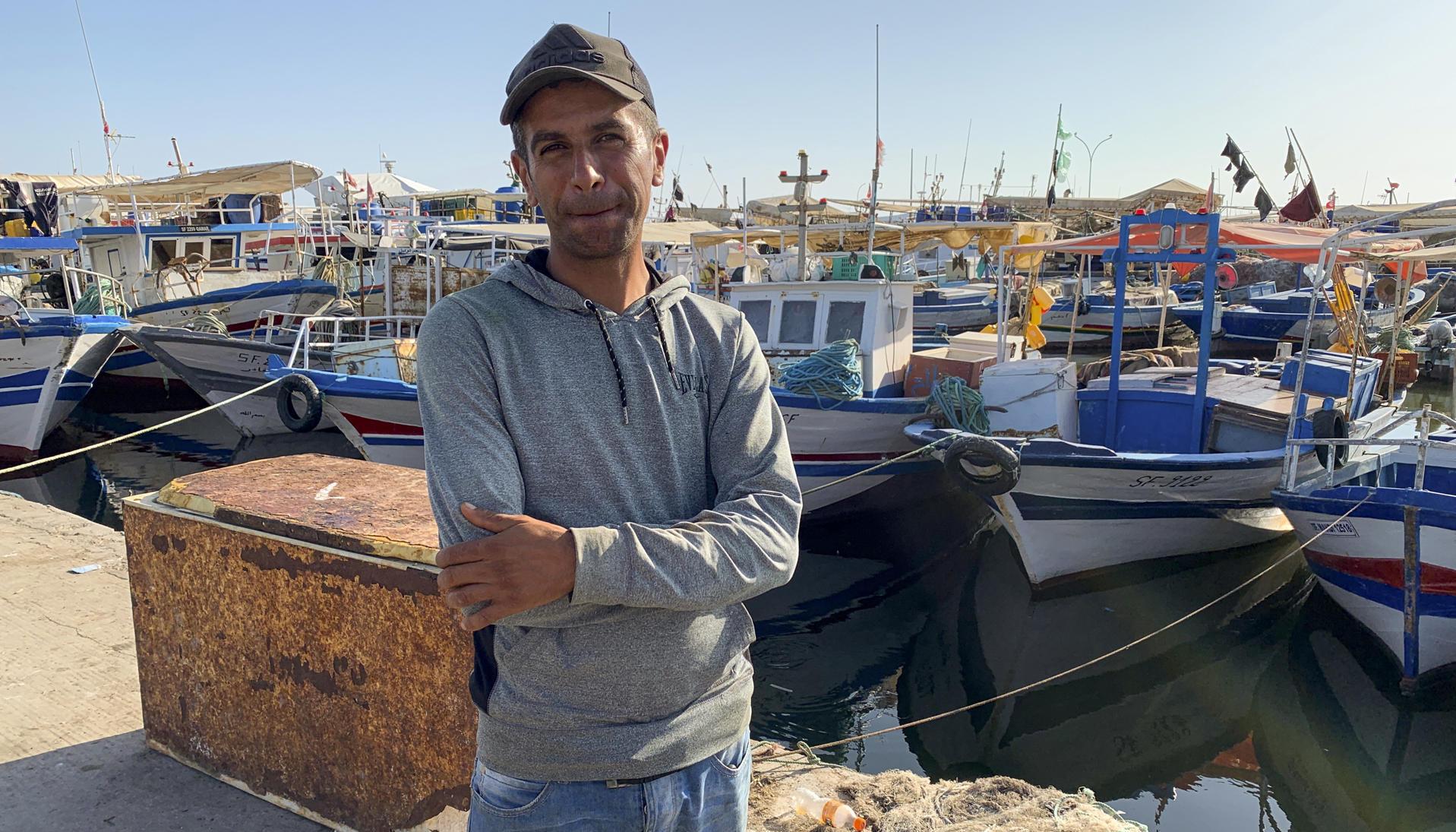 Wassim, pescador tunecino, en el Puerto de Sfax.