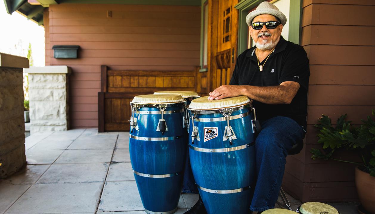 El músico Poncho Sánchez.