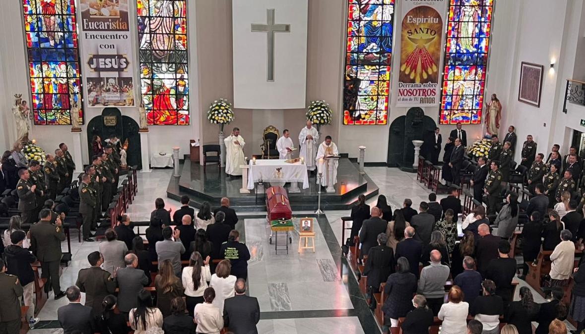 Imagen del sepelio del coronel Óscar Dávila.