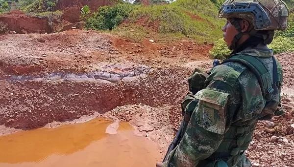 Extracción ilícita de minerales