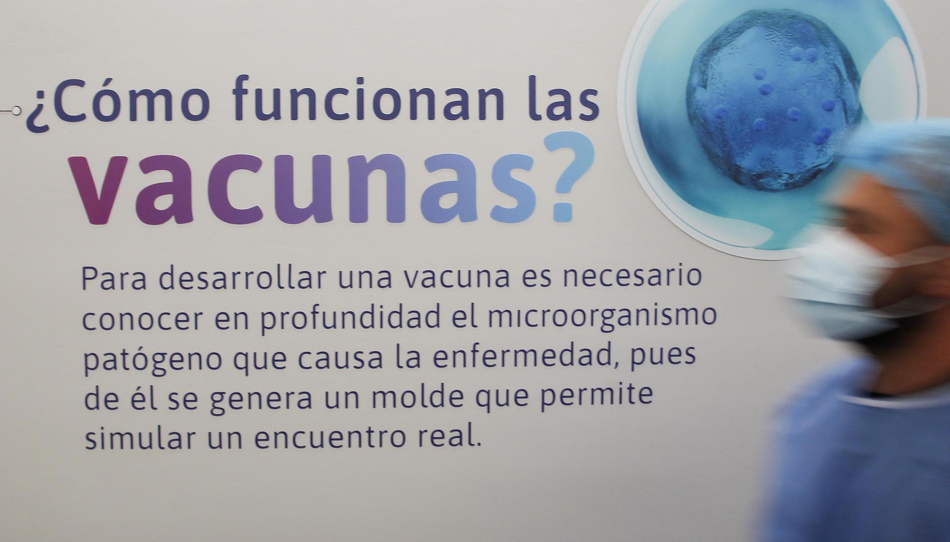 Texto alusivo a las vacunas en la nueva sede.