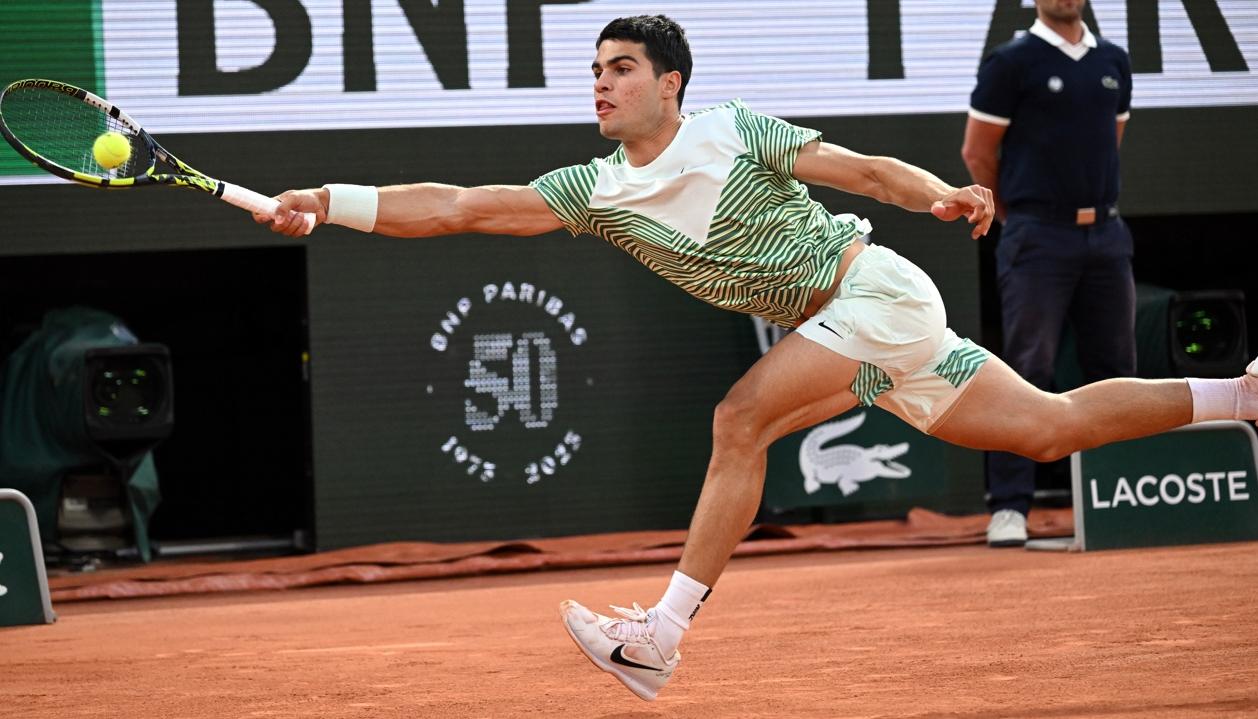 Carlos Alcaraz jugará ante Djokovic su primera semifinal en Roland Garros. 