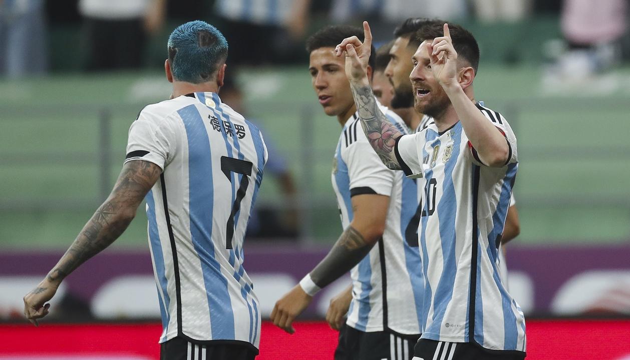 Lionel Messi celebra su gol ante Australia, su 103 con Argentina.
