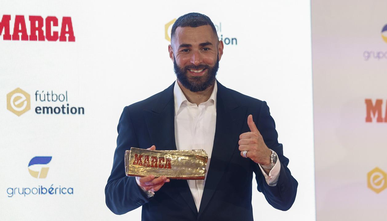 Karim Benzema recibió este jueves el premio Leyenda Marca. 