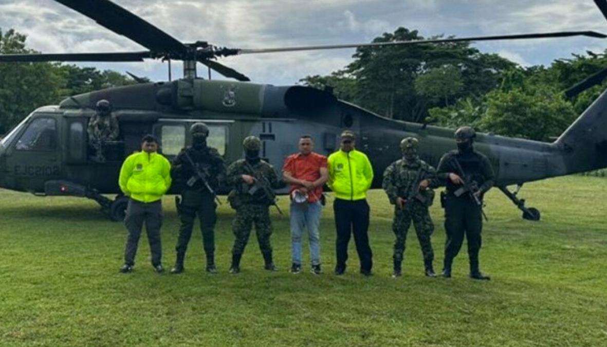 Eris Ernel Bertel Vargas, alias ‘Pantera’, cuando era trasladado desde Turbo, Antioquia