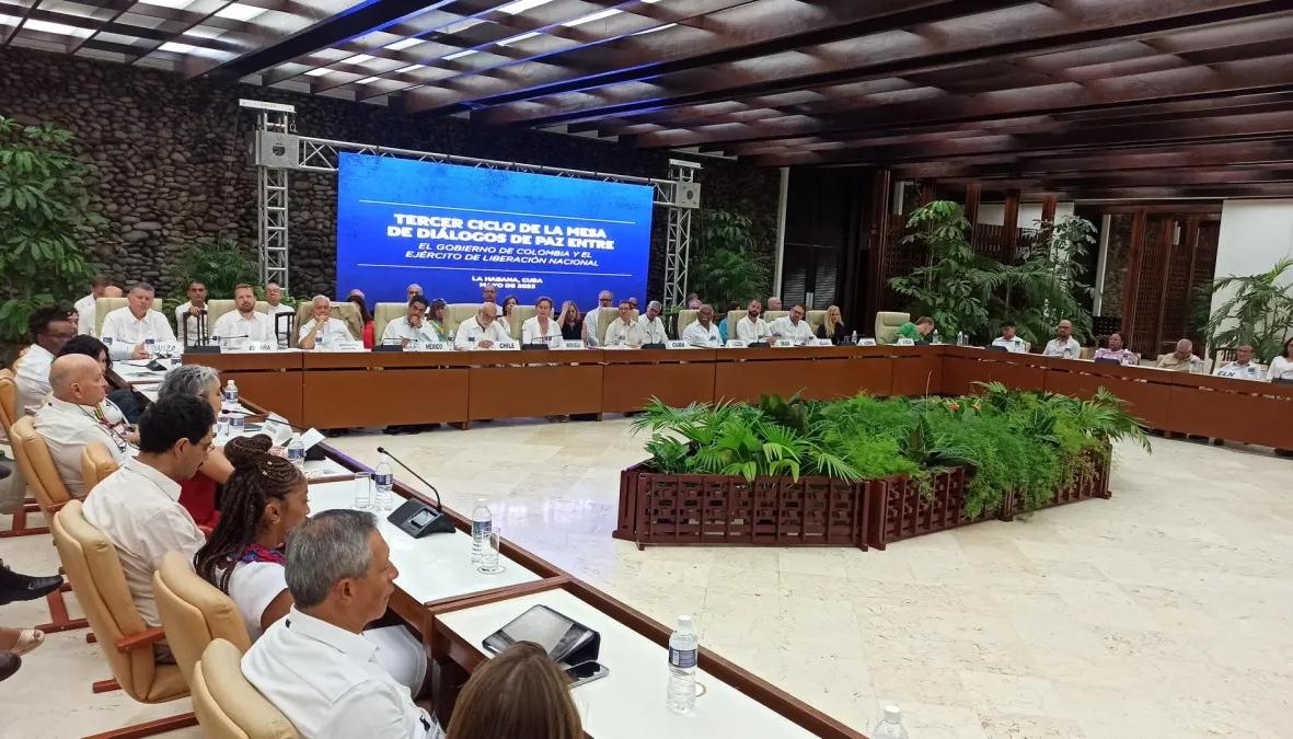 Aspecto del cierre de los diálogos del Gobierno y el ELN en La Habana.