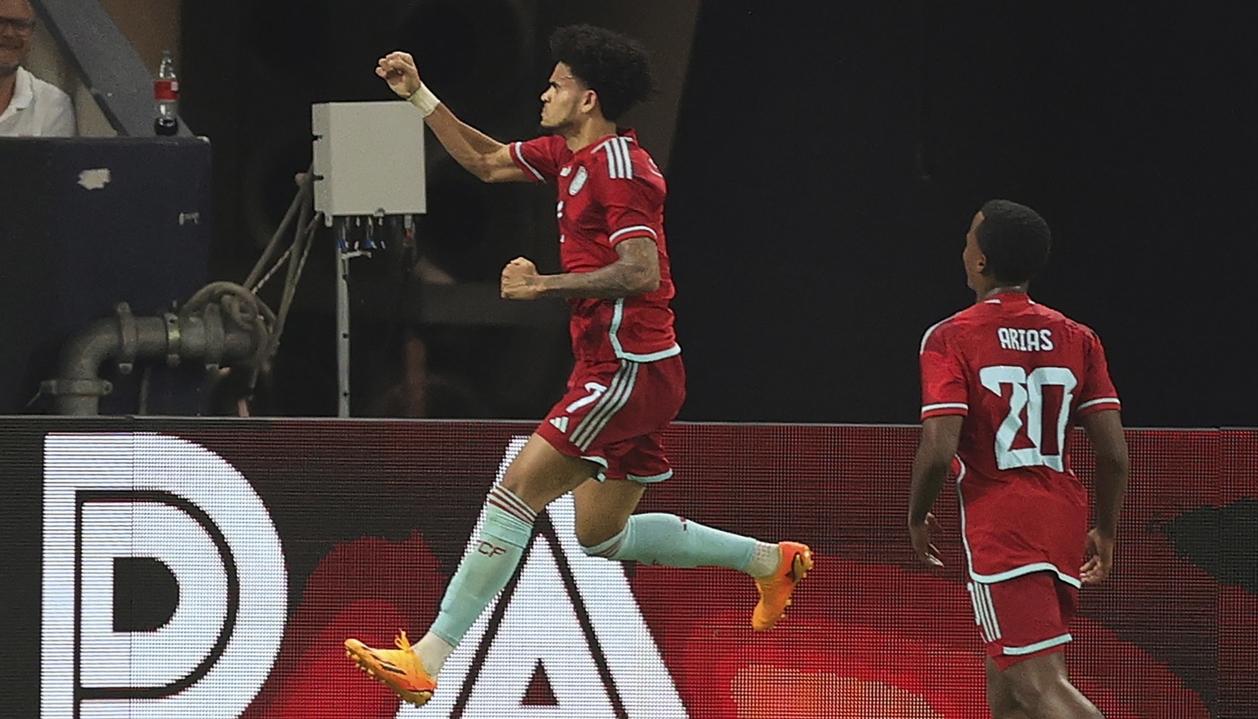 Luis Díaz celebra el gol con el que abrió el marcador ante Alemania. 