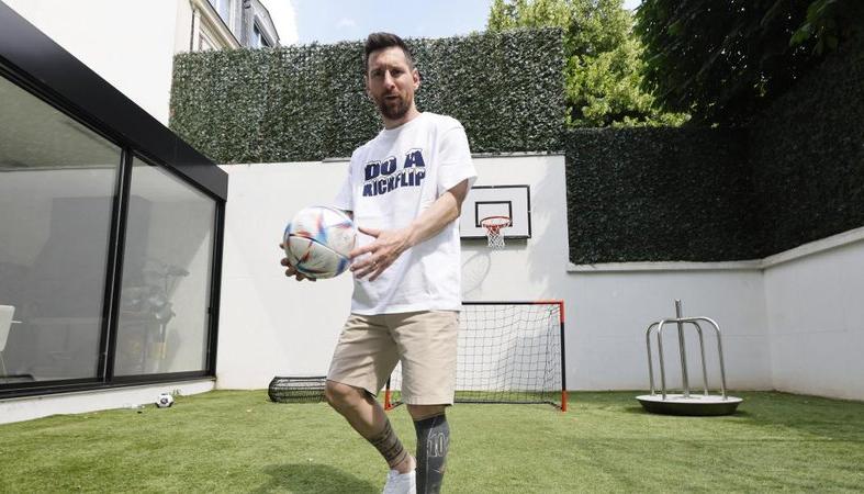 Lionel Messi fue entrevistado en París por Mundo Deportivo y Sport. 