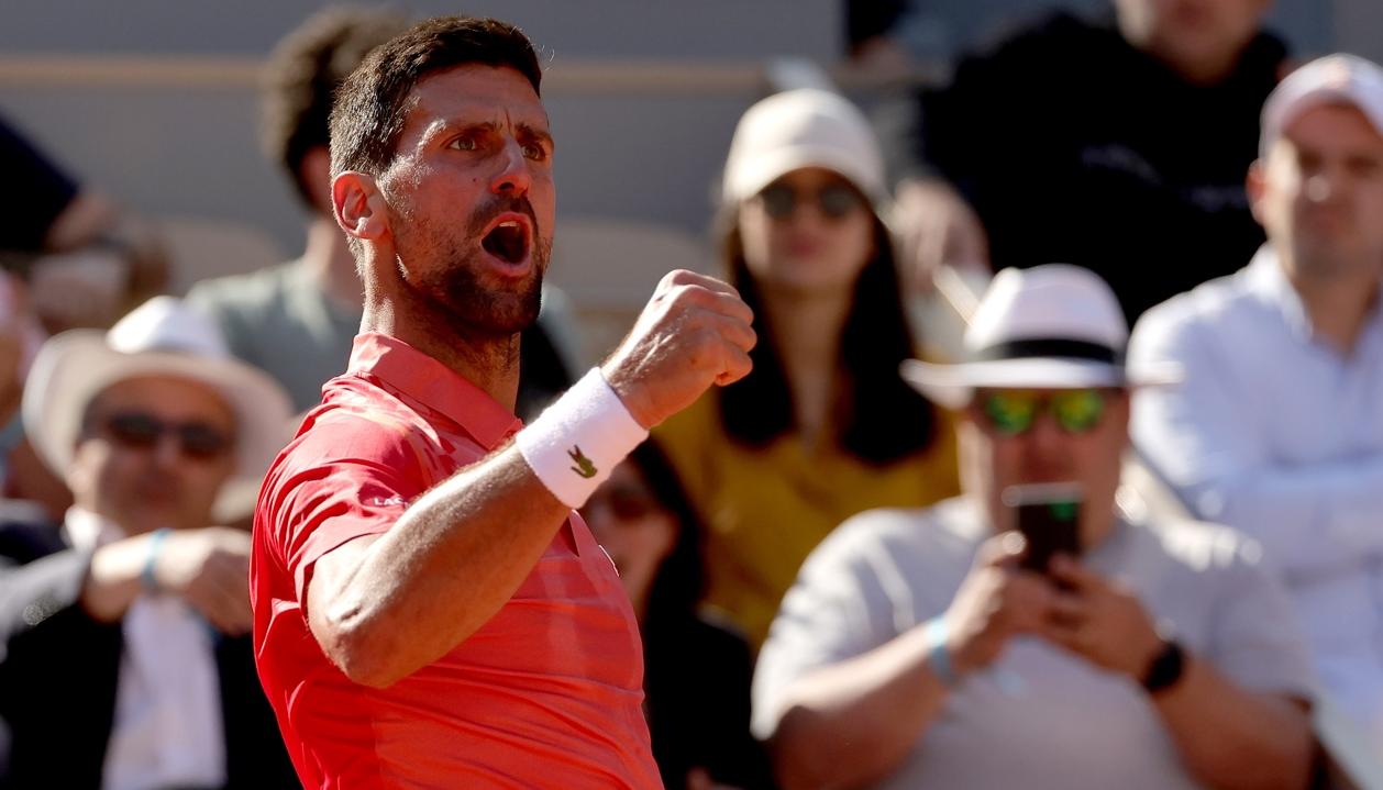 Novak Djokovic busca su tercer título en Roland Garros. 