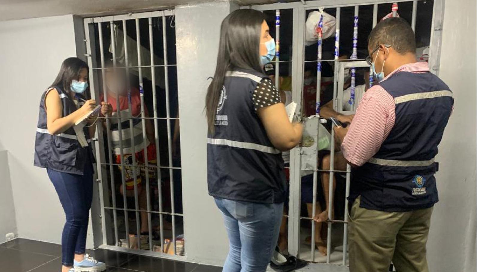 Imagen de la visita de la Procuraduría.