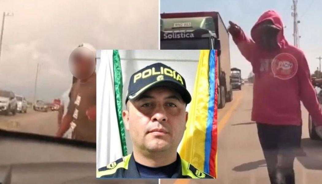 El coronel Johan Borda, del distrito de Policía de Ciénaga. Al fondo los retenes "ilegales"