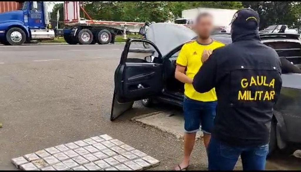 Momento del operativo a cargo de la Dijin, Armada y Ejército