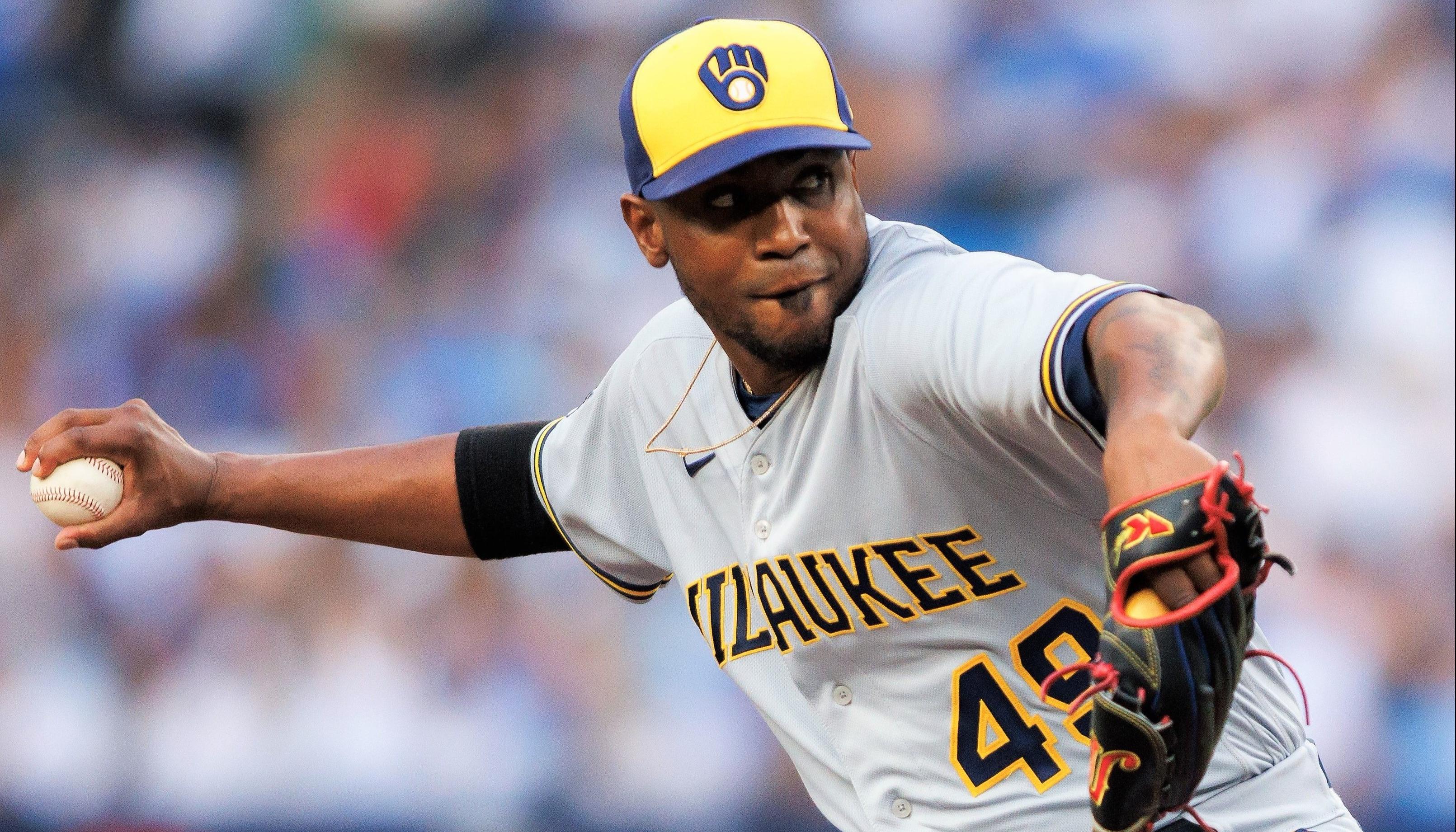 Julio Teherán, en seis entradas, permitió cuatro hits y una carrera. 