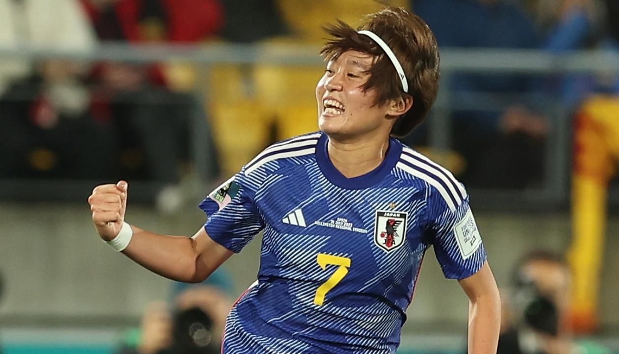 Hinata Miyazawa marcó dos goles en el triunfo de Japón sobre España. 