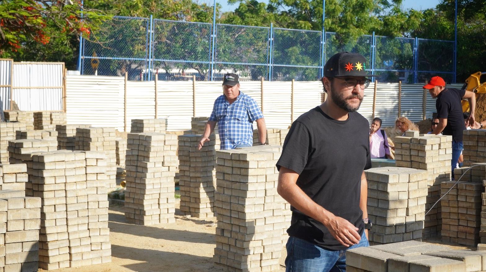 Alcalde Jaime Pumarejo en el barrio La Pradera.
