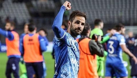 Cesc Fàbregas anunció su retiro.