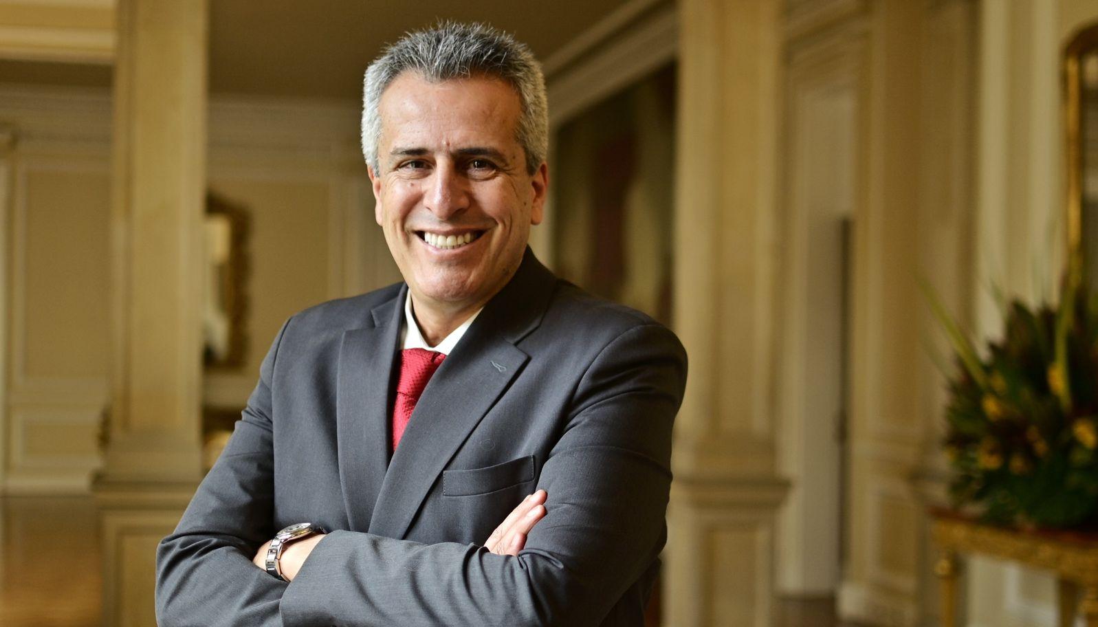 Luis Fernando Velasco, ministro del Interior.