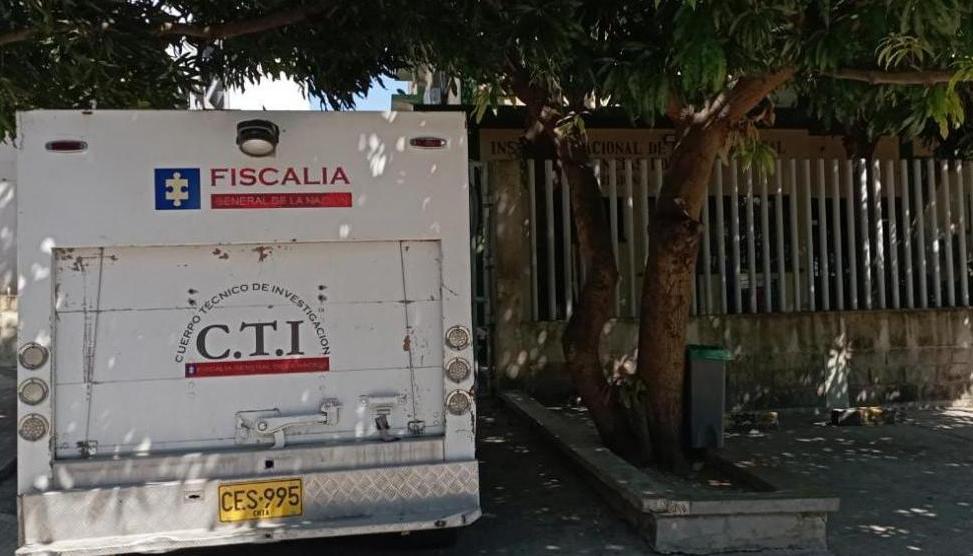 El cuerpo de Leonardo Fabio fue llevado a Medicina Legal. 