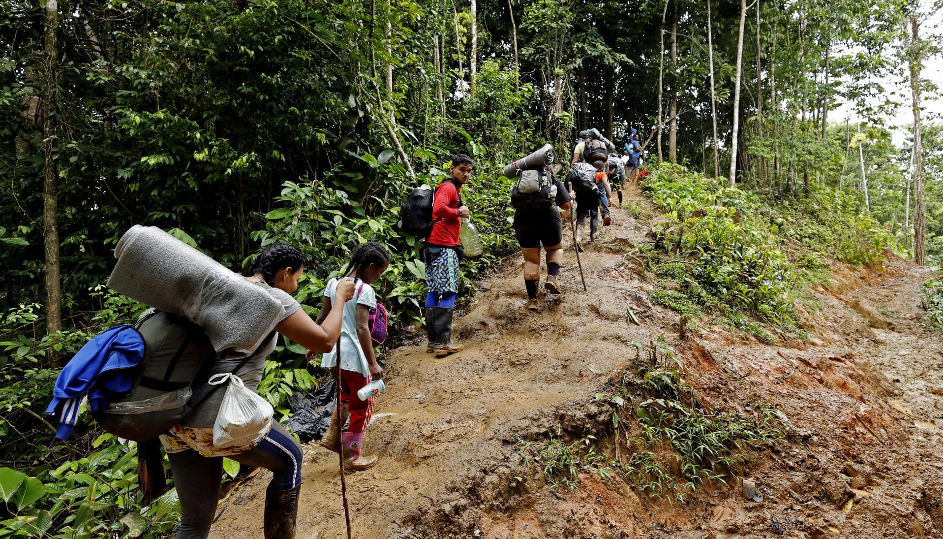 Migrantes en el Darién.