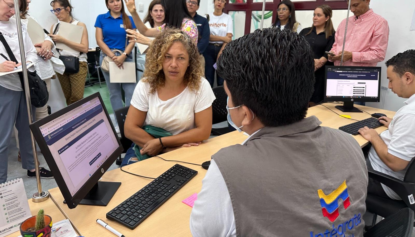 Atención de migrantes en los programas del Distrito.