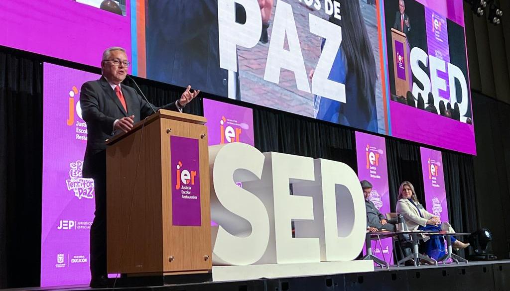 El Ministro de Justicia, Néstor Osuna.
