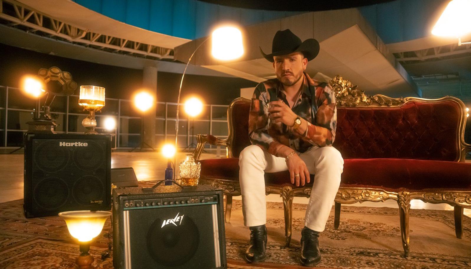 Pancho Uresti, artista mexicano.