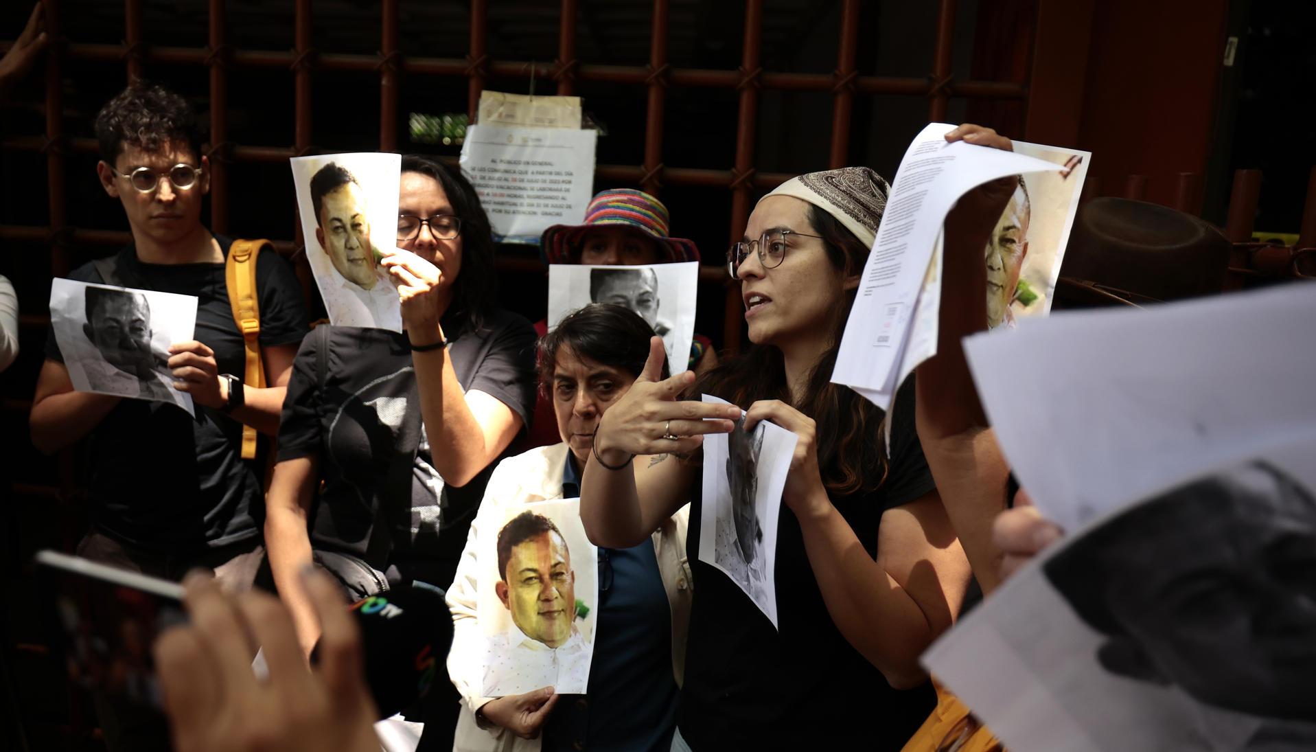 Periodistas protestan por el asesinato del comunicador Nelson Matus el pasado sábado.