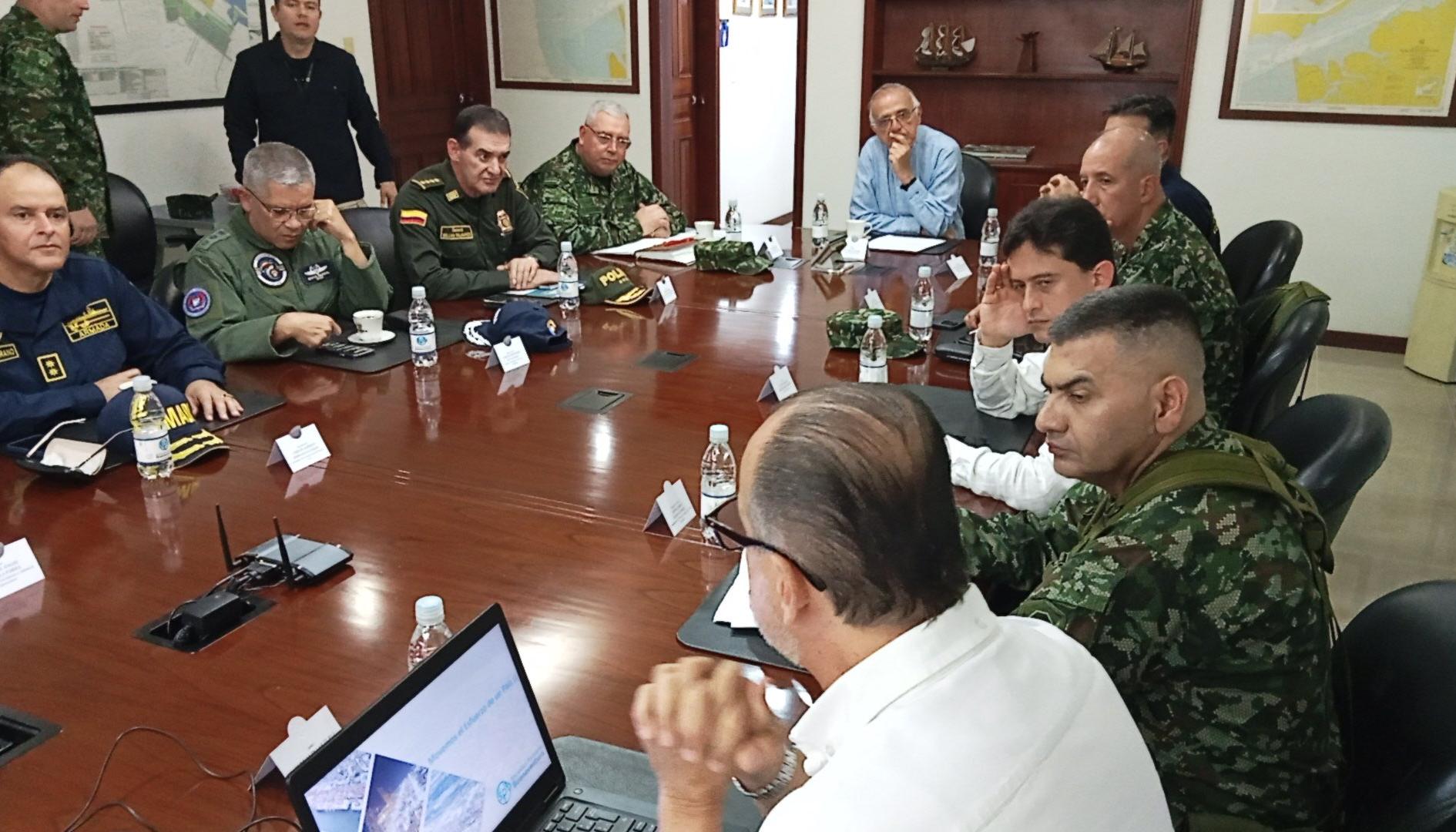 Reunión liderada por el Ministro de Defensa en Buenaventura.