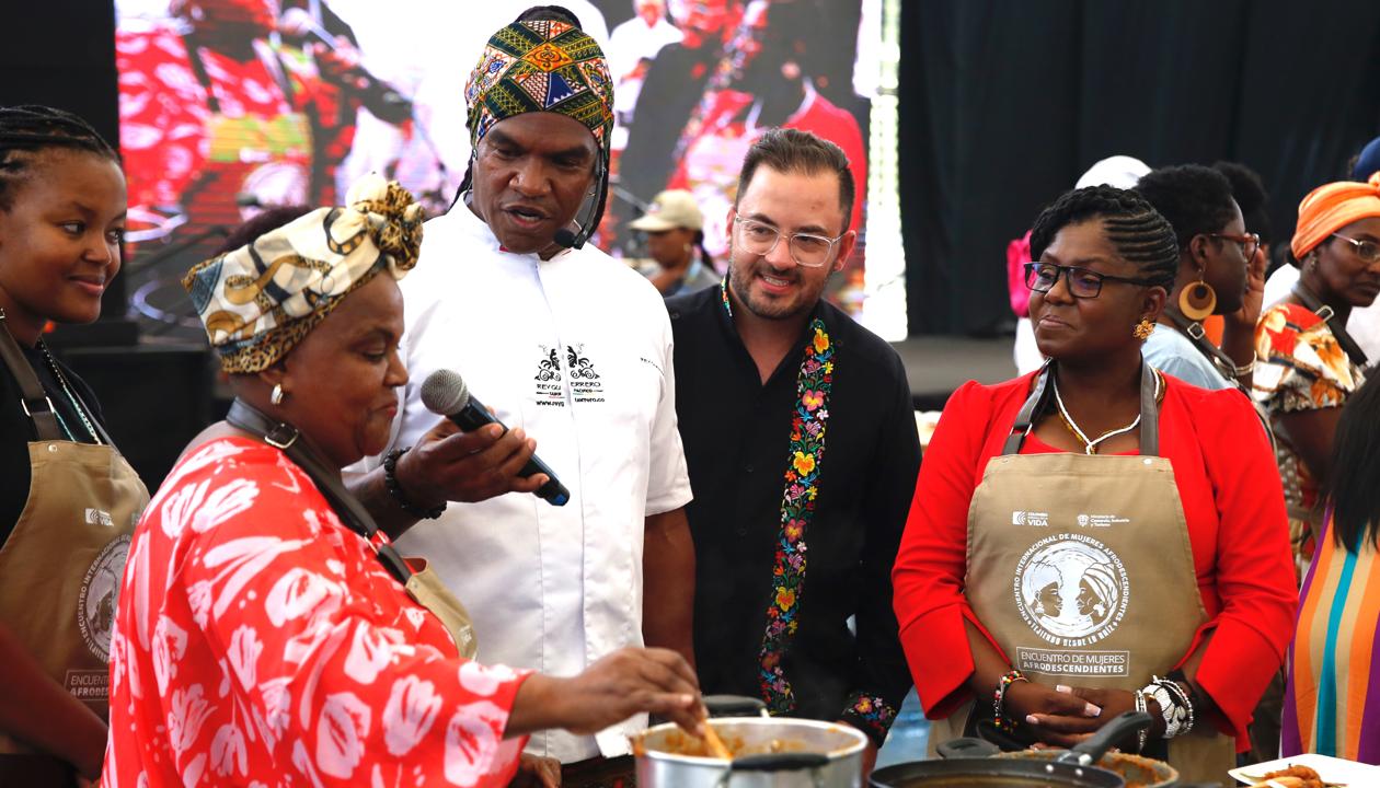La vicepresidenta Francia Márquez durante su encuentro con las lideresas afrodescendientes.