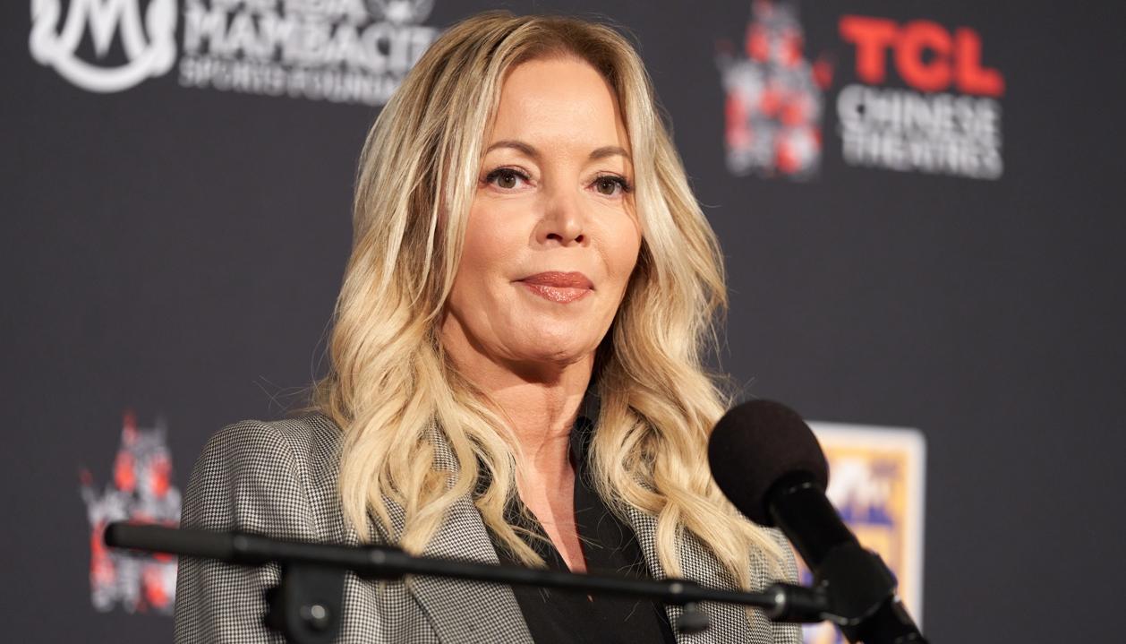 Jeanie Buss, propietaria de los Lakers de Los Ángeles. 