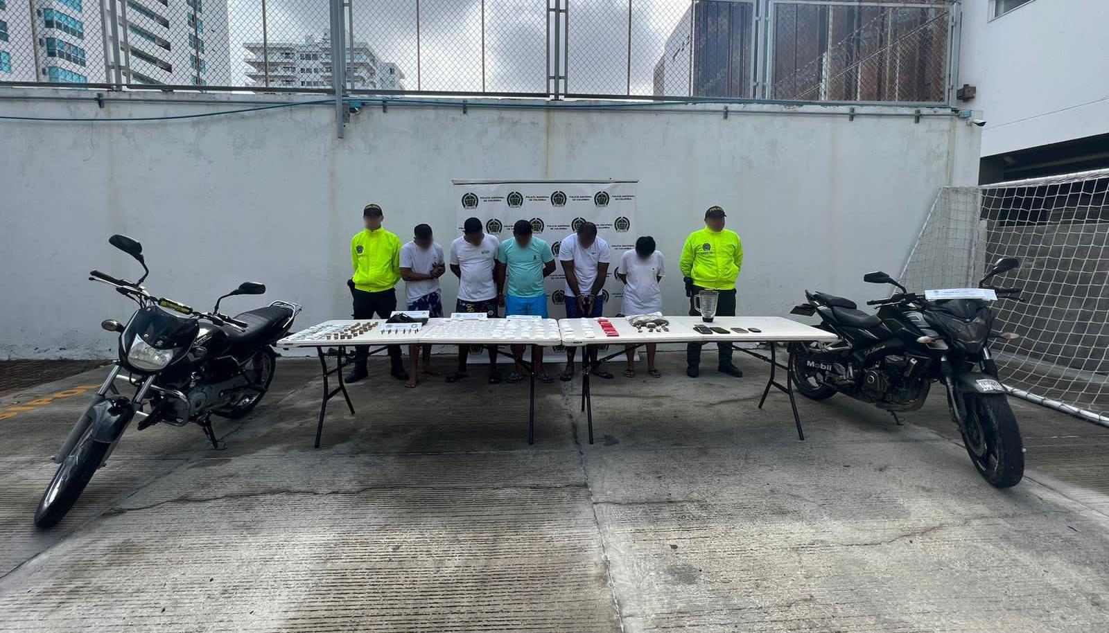 Los señalados integrantes de la red 'Los Pipones' en el barrio La María de Cartagena