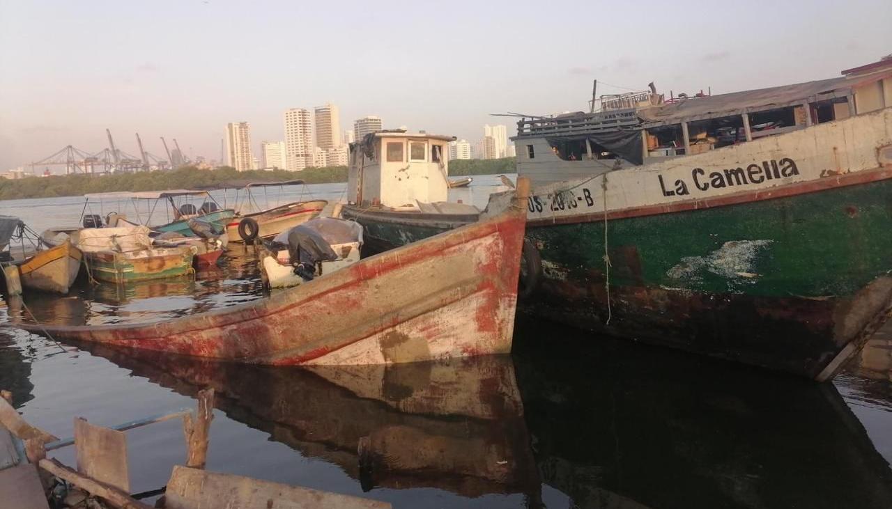 Muchas de las embarcaciones llevan años en el sector de la Ciénaga de Las Quintas, en Bazurto