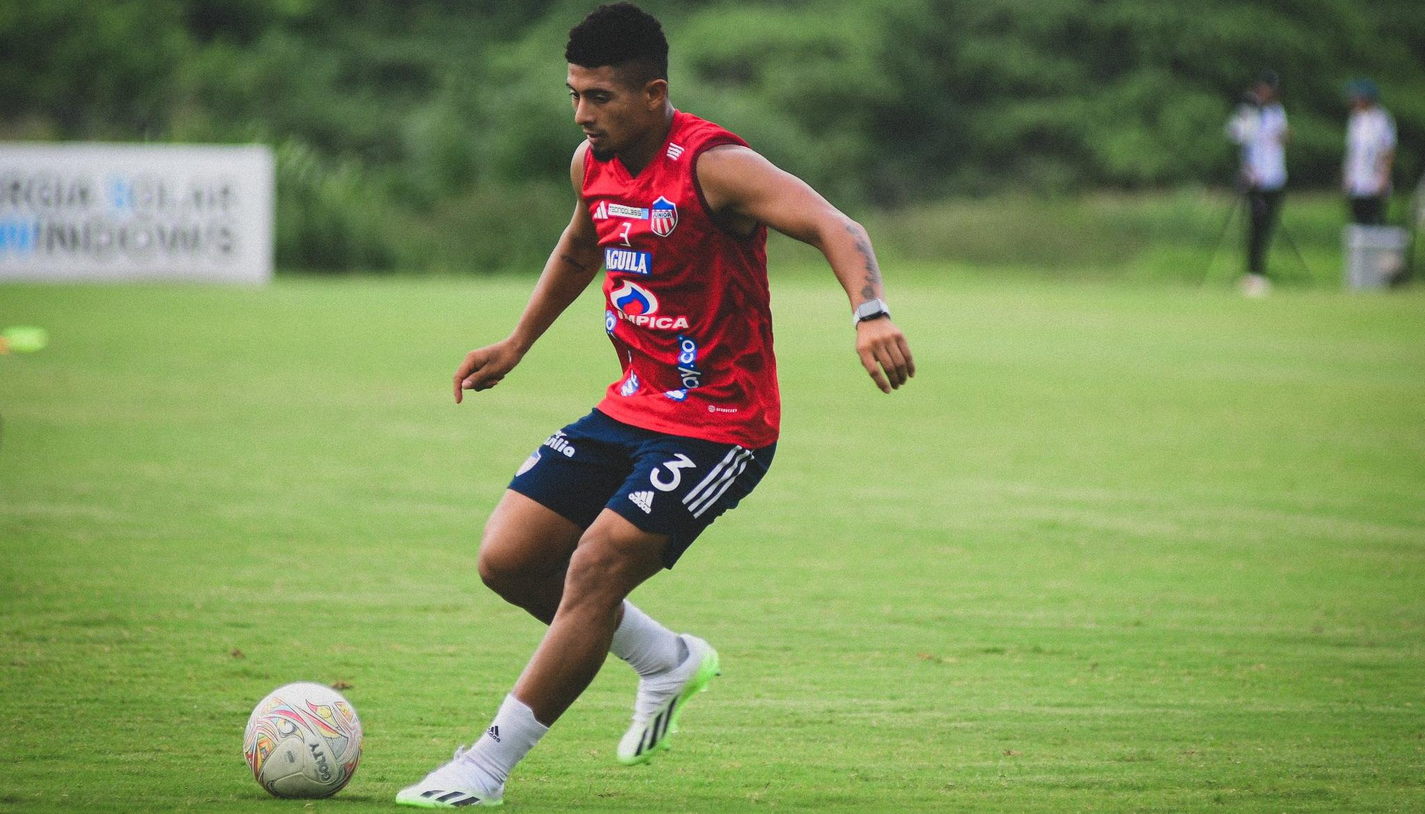 Edwin Herrera, lateral cartagenero de Junior. 