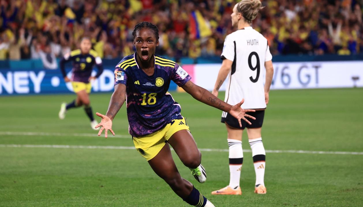 Linda Caicedo celebra el gol que le dio el triunfo a Colombia sobre Alemania. 