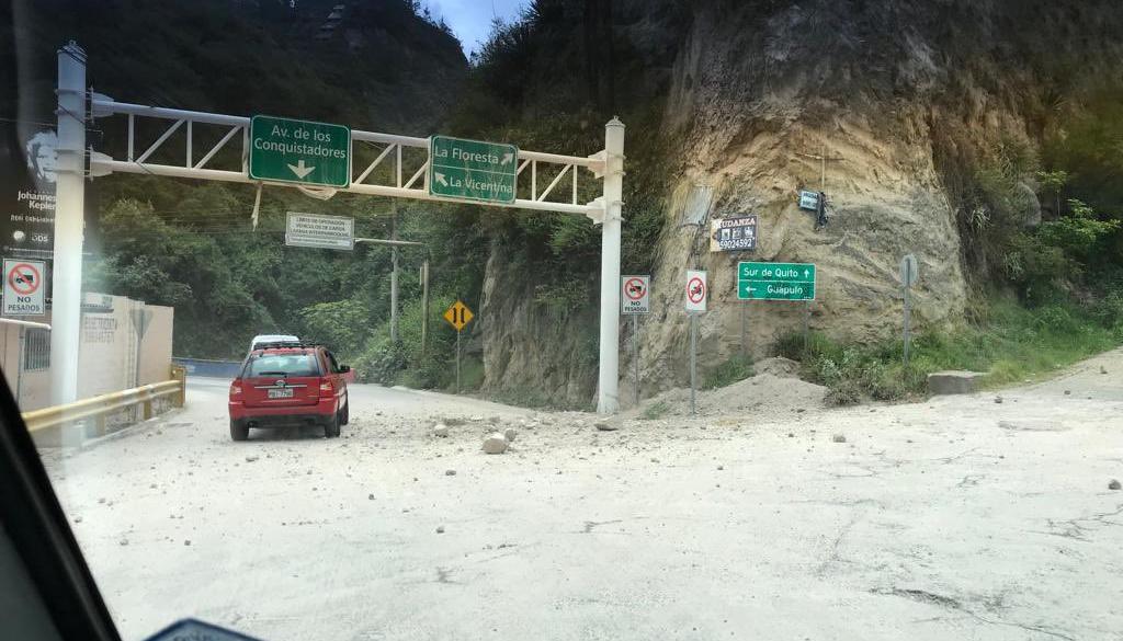 En el sector Pichincha, en Quito se registró la caída de rocas por el sismo