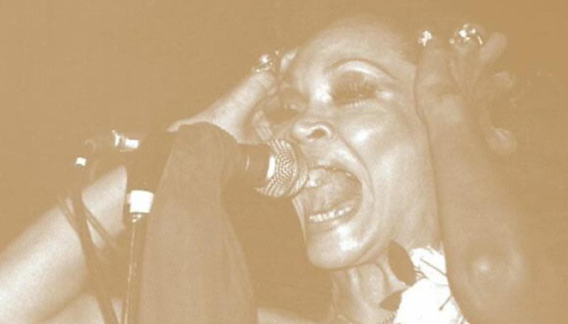  Portada del libro "Desmitificación de un diva: la verdad sobre La Lupe"