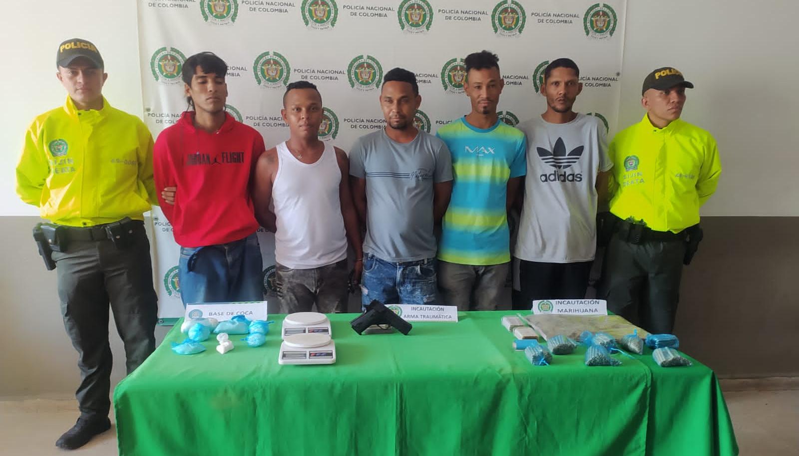 Personas capturadas en ocho allanamientos.