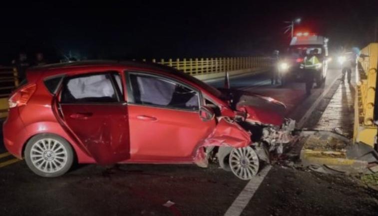 Las cuatro víctimas se movilizaban en un vehículo Ford.