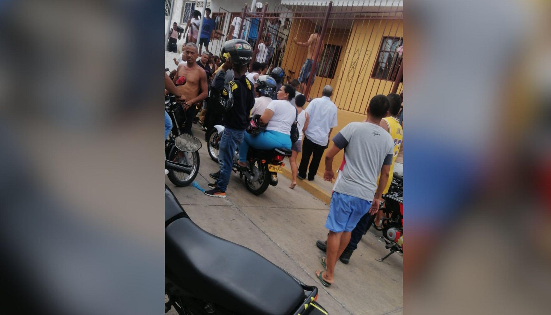 La víctima se encontraba en la terraza de una vivienda.
