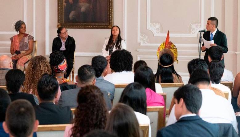 El Presidente Gustavo Petro y la Vicepresidenta Francia Márquez, en la instalación del Consejo Nacional de la Juventud.